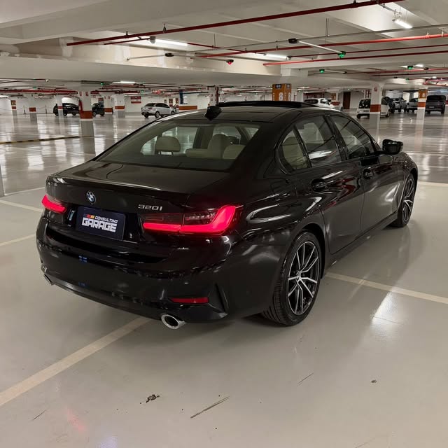 BMW 320I SPORT GP - Imagem 4