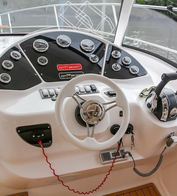 DM BOAT 377 HT - Imagem 10