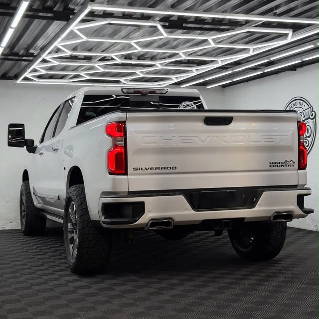 CHEVROLET SILVERADO HIGH COUNTRY - Imagem 4
