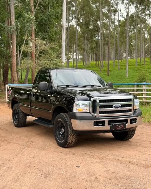 FORD F-250 XL - Imagem 1