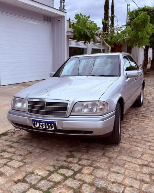 MERCEDES-BENZ C 220 - Imagem 11