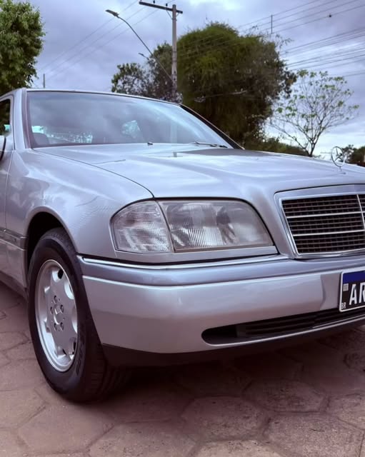 MERCEDES-BENZ C 220 - Imagem 12