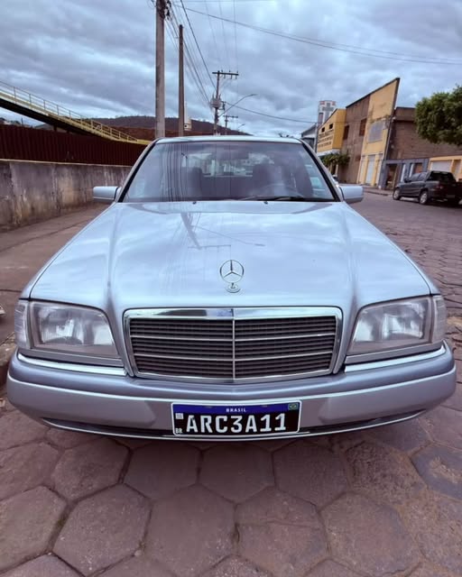 MERCEDES-BENZ C 220 - Imagem 13