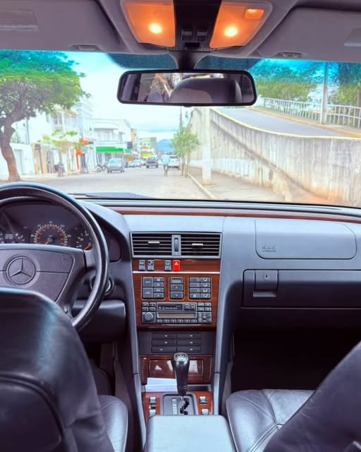 MERCEDES-BENZ C 220 - Imagem 15