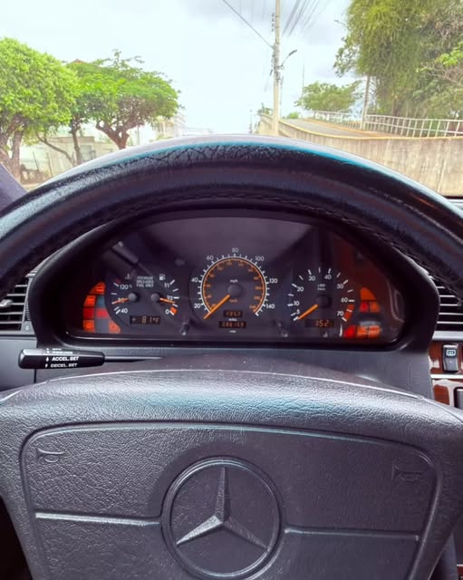 MERCEDES-BENZ C 220 - Imagem 6