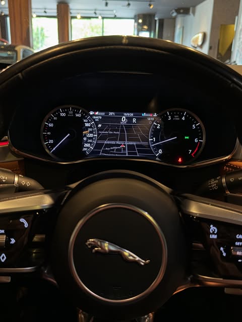 JAGUAR F-PACE SE R-DYNAMIC - Imagem 17