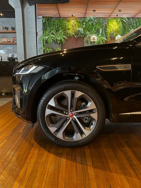 JAGUAR F-PACE SE R-DYNAMIC - Imagem 9