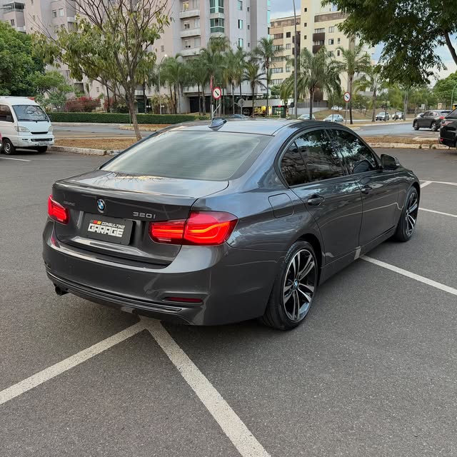 BMW 320I SPORT PLUS - Imagem 4