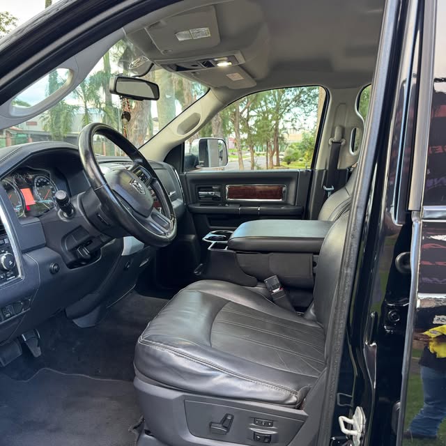 DODGE RAM 2500HD LARAMIE - Imagem 16