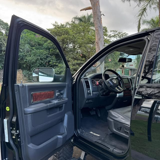 DODGE RAM 2500HD LARAMIE - Imagem 17