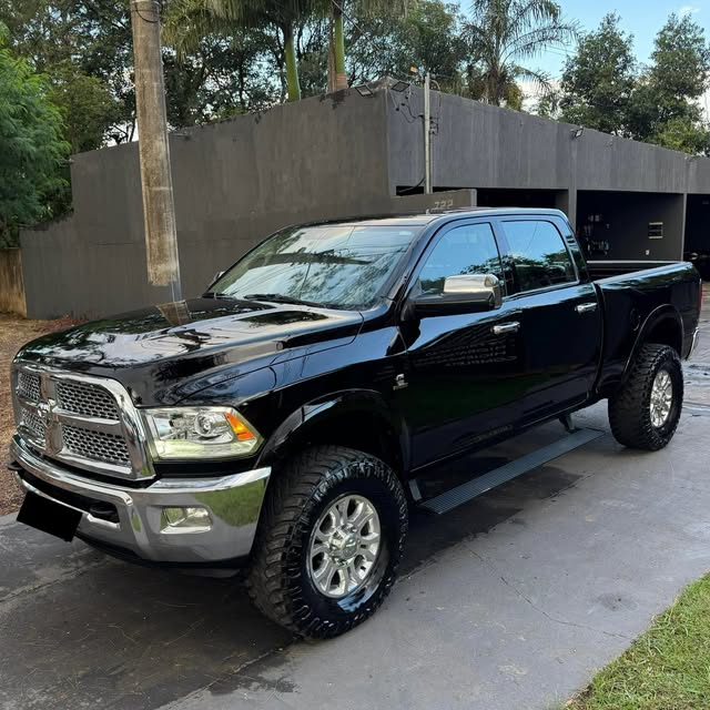 DODGE RAM 2500HD LARAMIE - Imagem 5