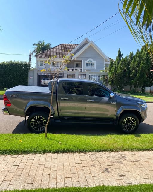 TOYOTA HILUX SRX PLUS - Imagem 4