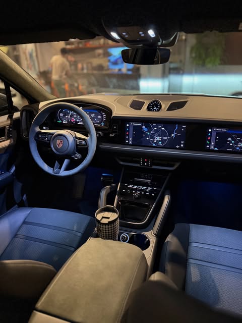 PORSCHE CAYENNE GTS - Imagem 12