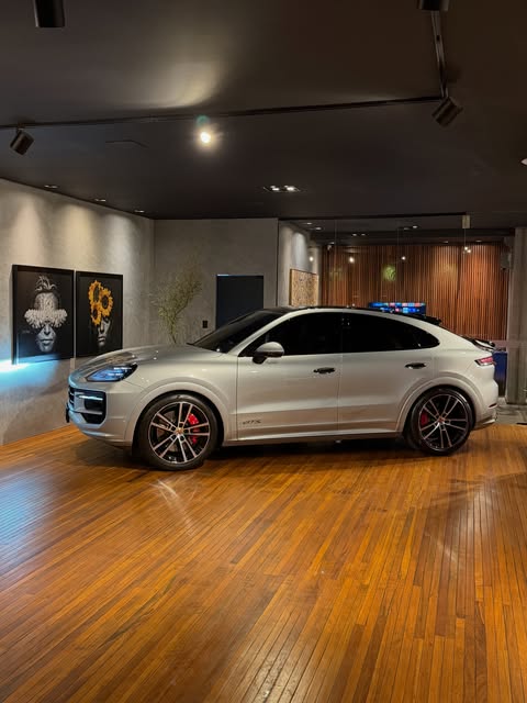 PORSCHE CAYENNE GTS - Imagem 20