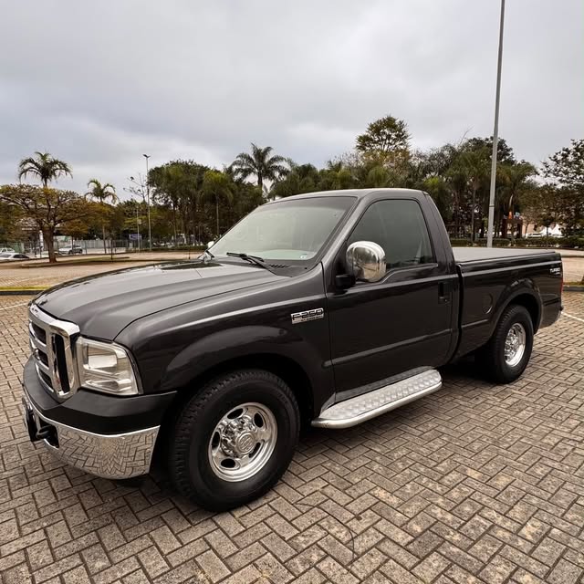 FORD F-250 XLT-L - Imagem 1