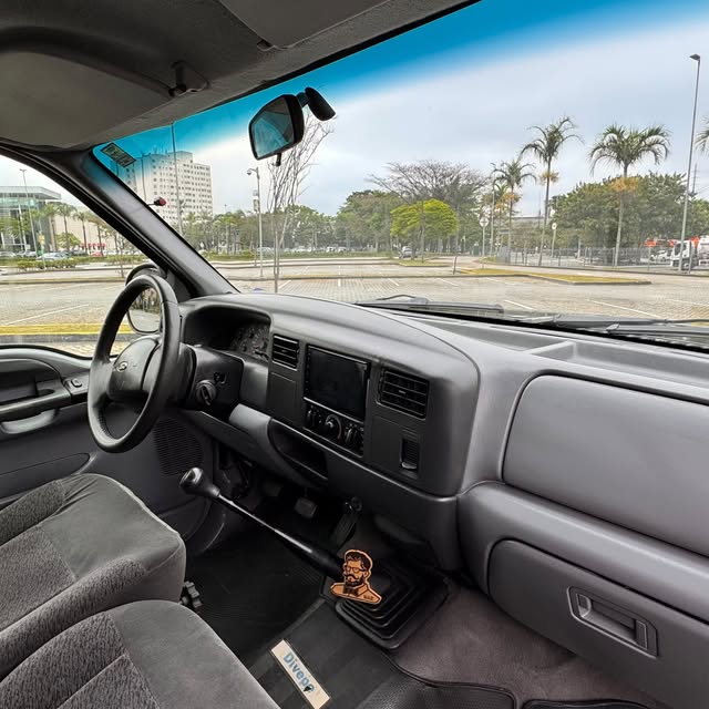 FORD F-250 XLT-L - Imagem 14