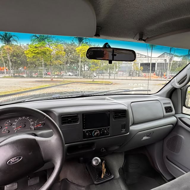 FORD F-250 XLT-L - Imagem 15