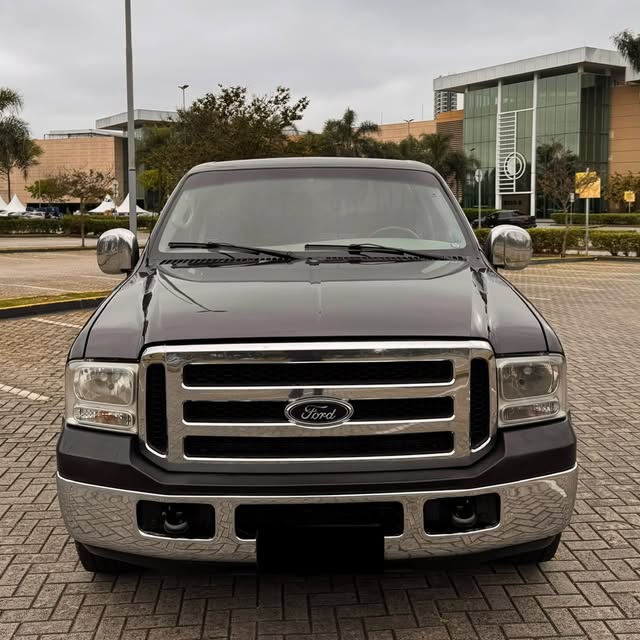 FORD F-250 XLT-L - Imagem 4
