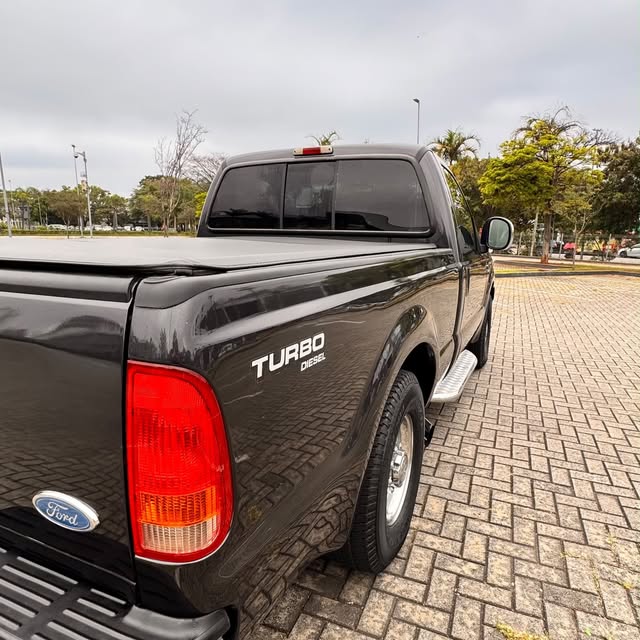 FORD F-250 XLT-L - Imagem 7