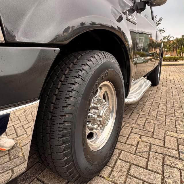 FORD F-250 XLT-L - Imagem 9