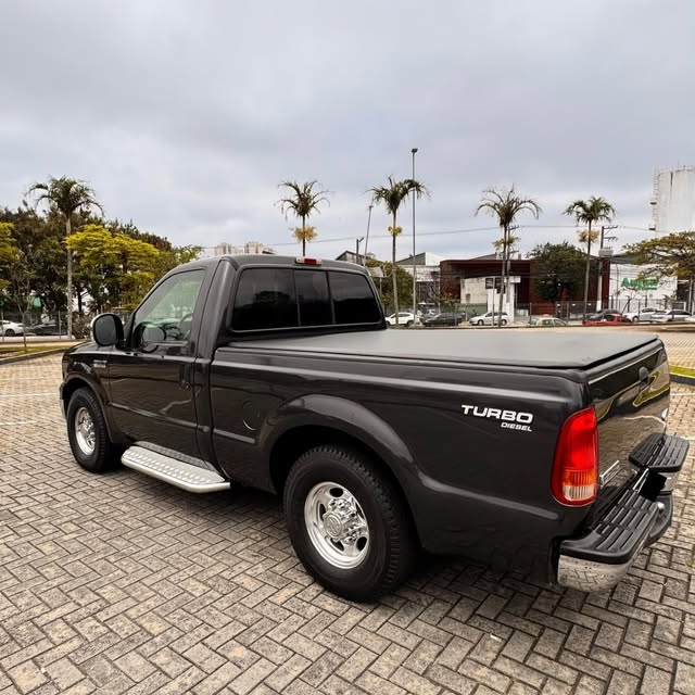 FORD F-250 XLT-L - Imagem 10