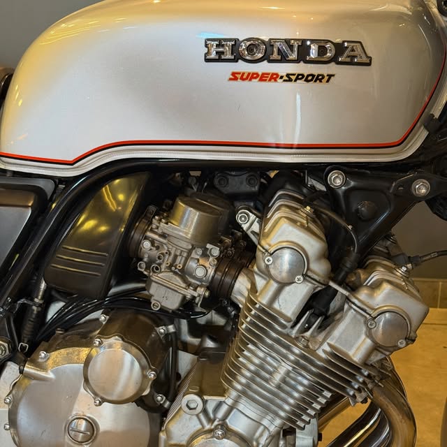 HONDA CBX 1050 - Imagem 13