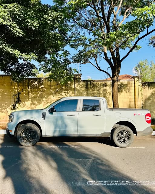 FORD MAVERICK LARIAT - Imagem 3