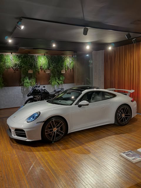 PORSCHE 911 CARRERA 992.2 - Imagem 2