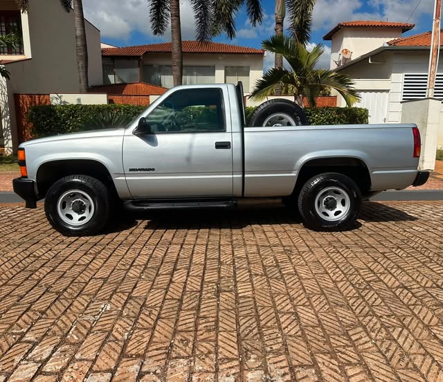 CHEVROLET SILVERADO - Imagem 1