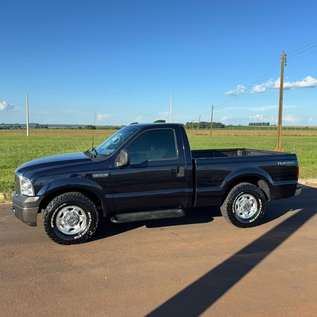 FORD F-250 XLT-L - Imagem 1
