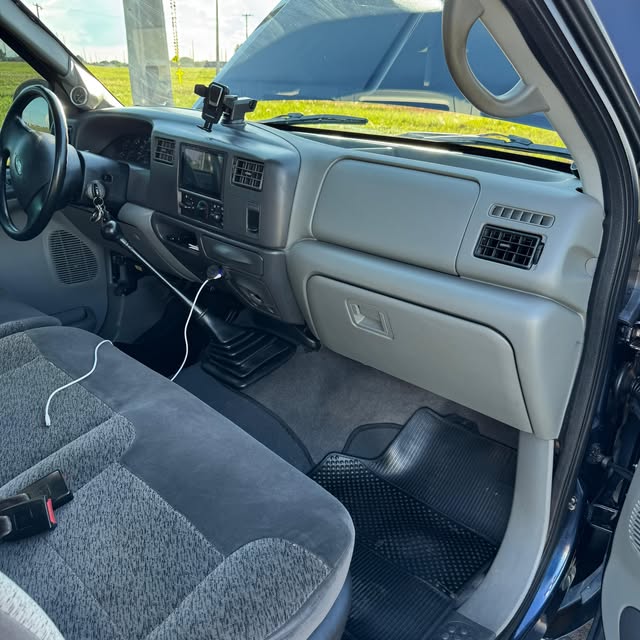 FORD F-250 XLT-L - Imagem 11
