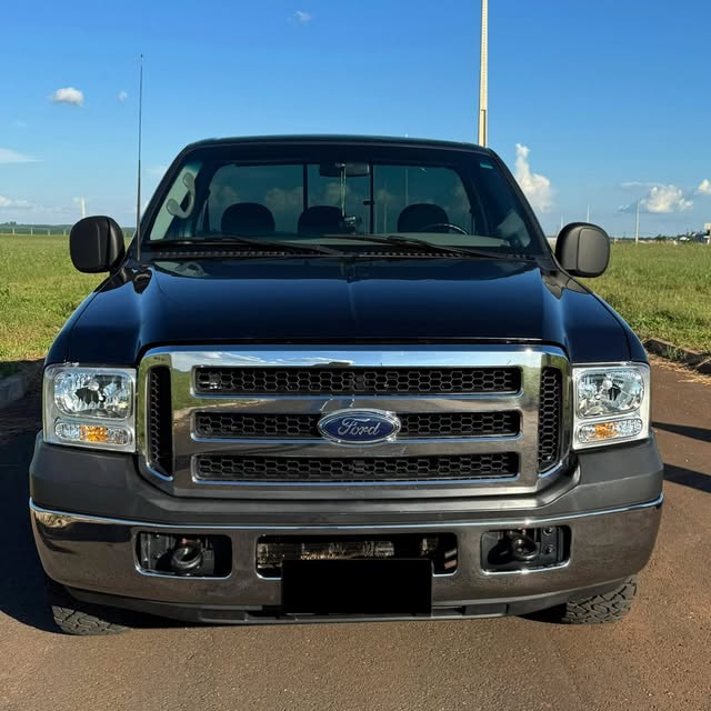 FORD F-250 XLT-L - Imagem 4