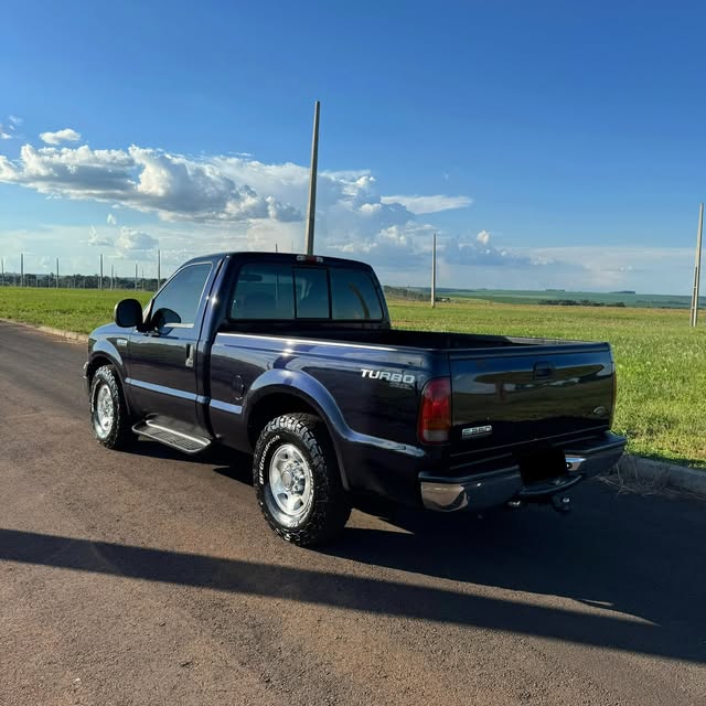 FORD F-250 XLT-L - Imagem 6