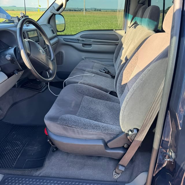 FORD F-250 XLT-L - Imagem 10