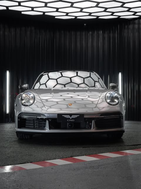 PORSCHE 911 TURBO S - Imagem 1