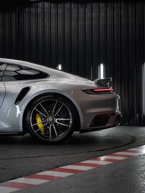 PORSCHE 911 TURBO S - Imagem 13