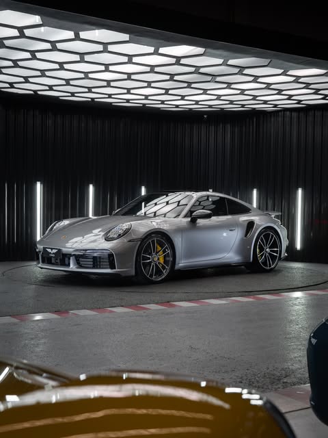 PORSCHE 911 TURBO S - Imagem 3