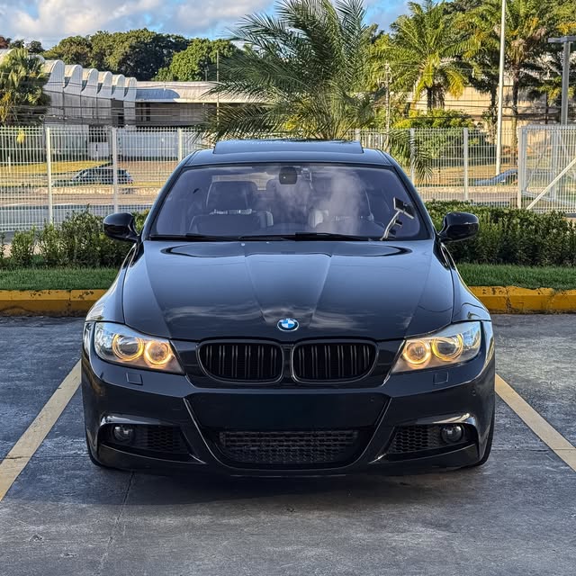 BMW 335I - Imagem 4