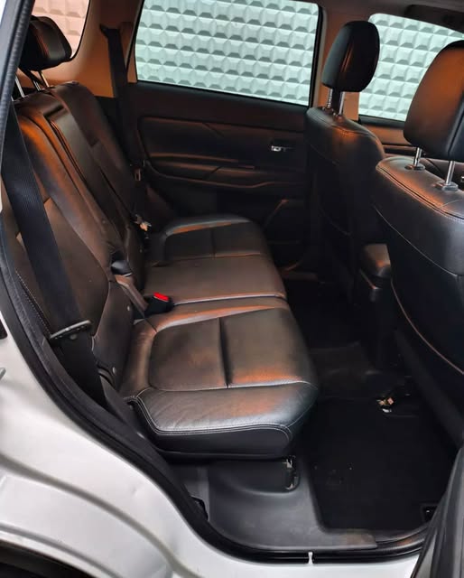 MITSUBISHI OUTLANDER - Imagem 5