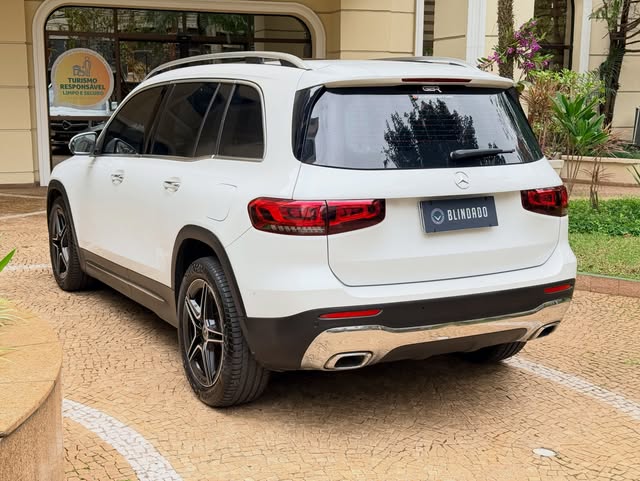 MERCEDES-BENZ GLB - Imagem 4