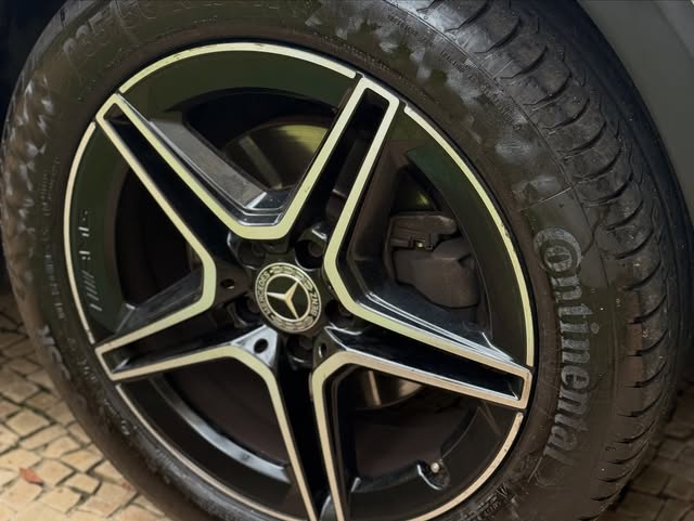 MERCEDES-BENZ GLB - Imagem 5