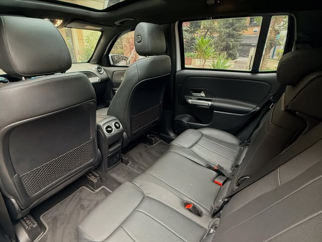 MERCEDES-BENZ GLB - Imagem 7