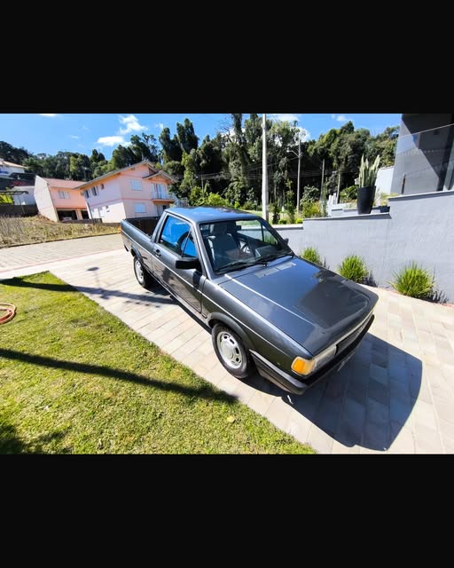 VOLKSWAGEN SAVEIRO GL - Imagem 11