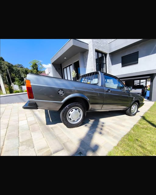 VOLKSWAGEN SAVEIRO GL - Imagem 12