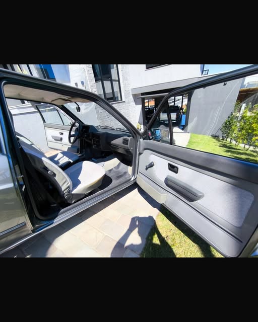 VOLKSWAGEN SAVEIRO GL - Imagem 6