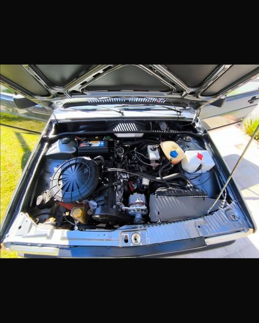VOLKSWAGEN SAVEIRO GL - Imagem 8