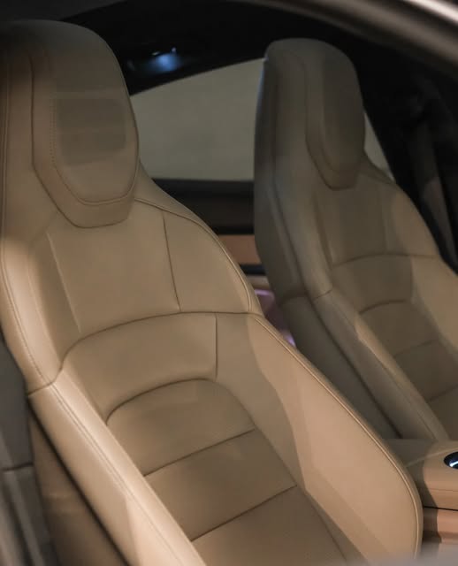 PORSCHE TAYCAN - Imagem 5