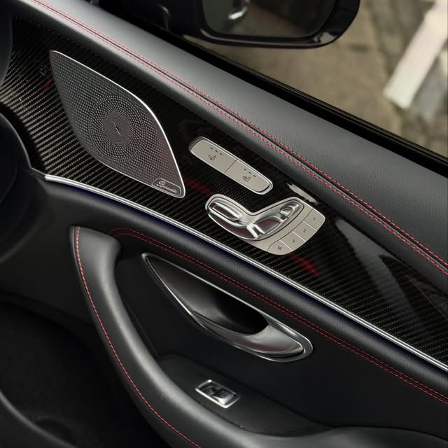 MERCEDES-BENZ CLS53 AMG - Imagem 18