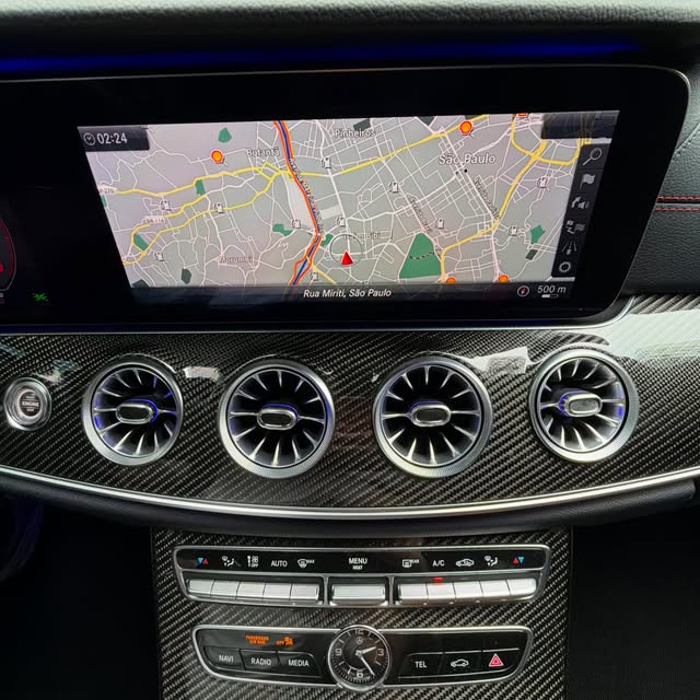 MERCEDES-BENZ CLS53 AMG - Imagem 3