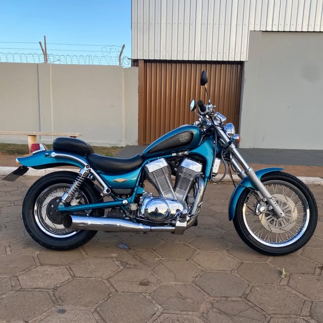 SUZUKI INTRUDER - Imagem 1